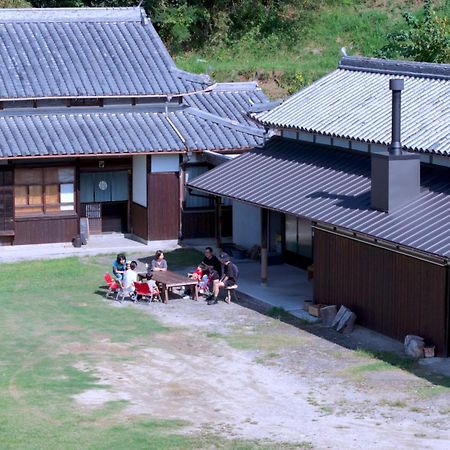猫と図書館のある宿 草地家 Kusachike Minamiawaji Luaran gambar
