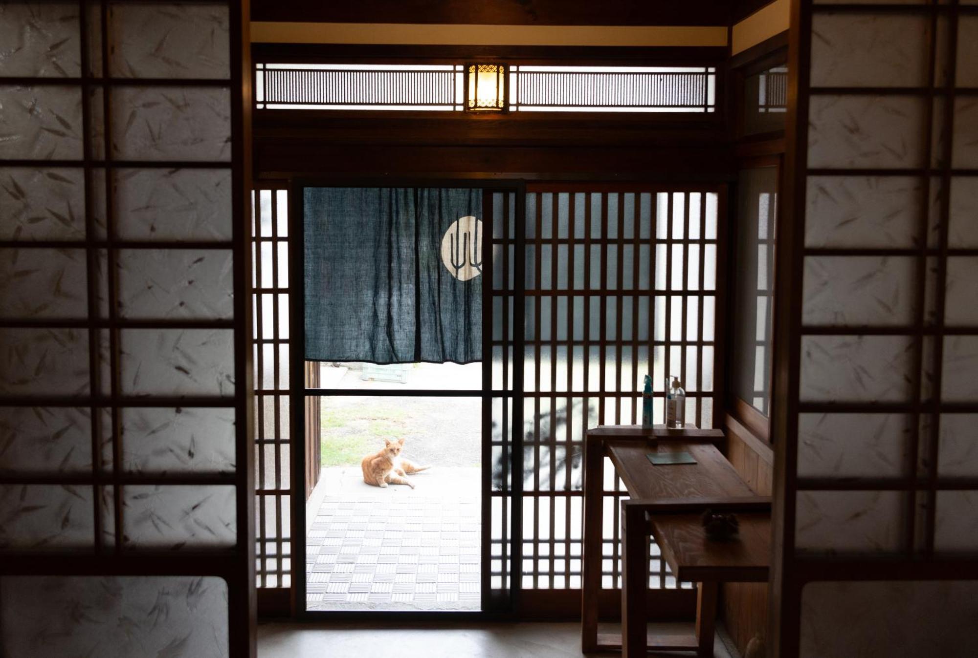 猫と図書館のある宿 草地家 Kusachike Minamiawaji Luaran gambar