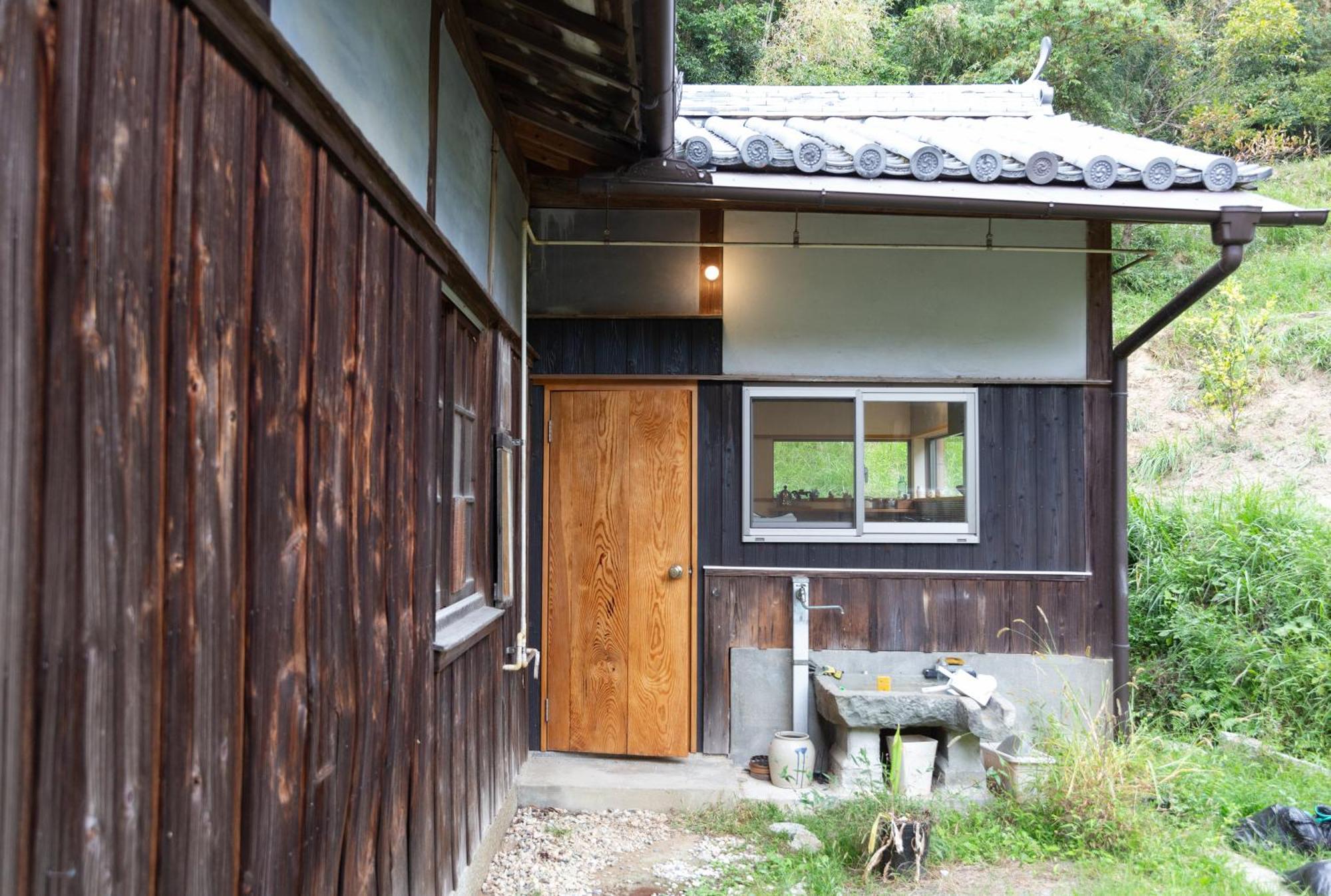 猫と図書館のある宿 草地家 Kusachike Minamiawaji Luaran gambar