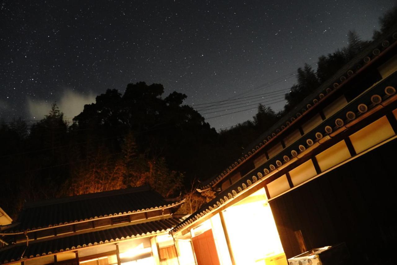 猫と図書館のある宿 草地家 Kusachike Minamiawaji Luaran gambar
